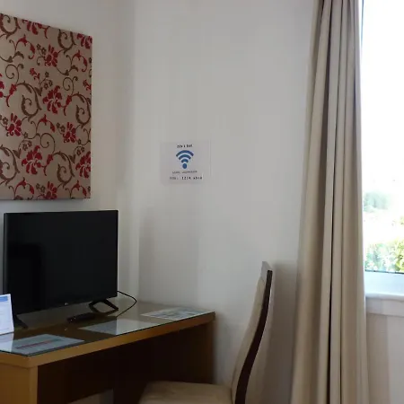 Azores Garden House - And Private - Self Access Keyboard * Ponta Delgada