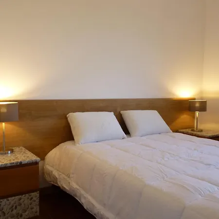 Azores Garden House - And Private - Self Access Keyboard アパート