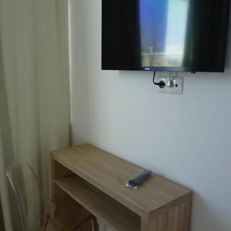 Azores Garden House - And Private - Self Access Keyboard Apartment *