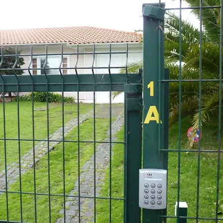 Azores Garden House - And Private - Self Access Keyboard Apartment