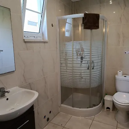 Apartment Azores Garden House - And Private - Self Access Keyboard *