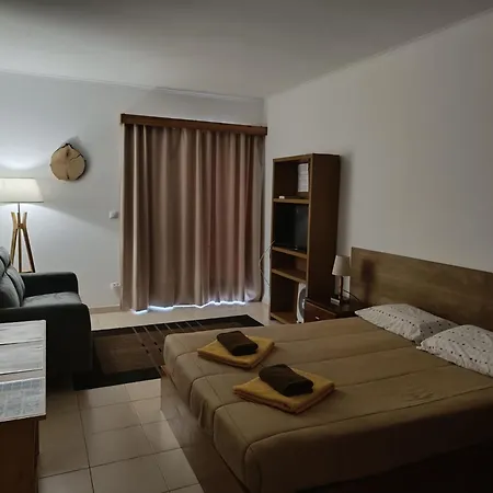 Azores Garden House - And Private - Self Access Keyboard *