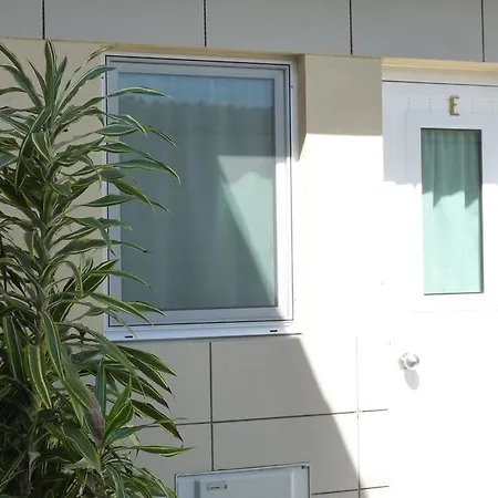 Apartment Azores Garden House - And Private - Self Access Keyboard