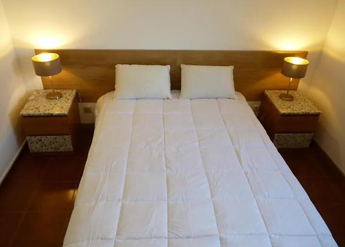 Azores Garden House - And Private - Self Access Keyboard Apartment *