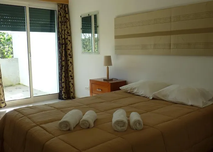 Azores Garden House - And Private - Self Access Keyboard Apartment *