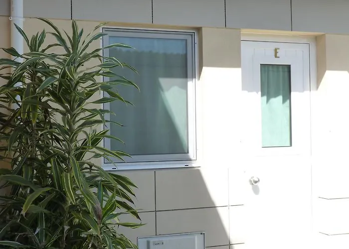 Apartment Azores Garden House - And Private - Self Access Keyboard