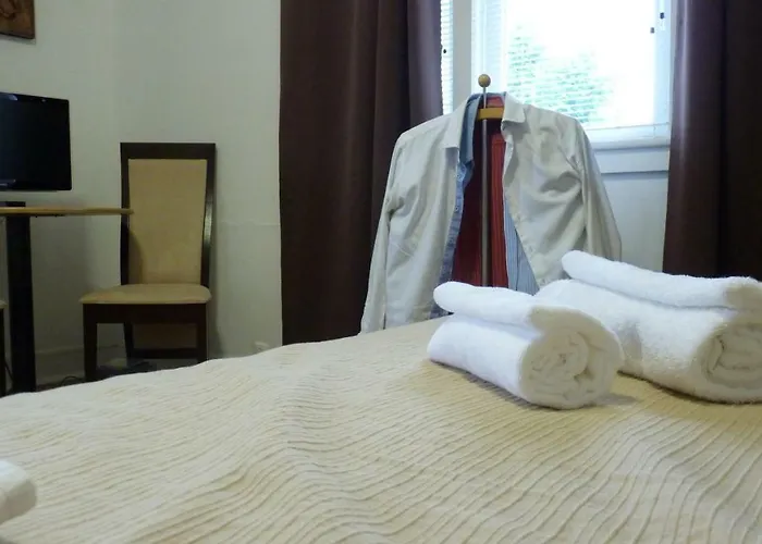 Azores Garden House - And Private - Self Access Keyboard