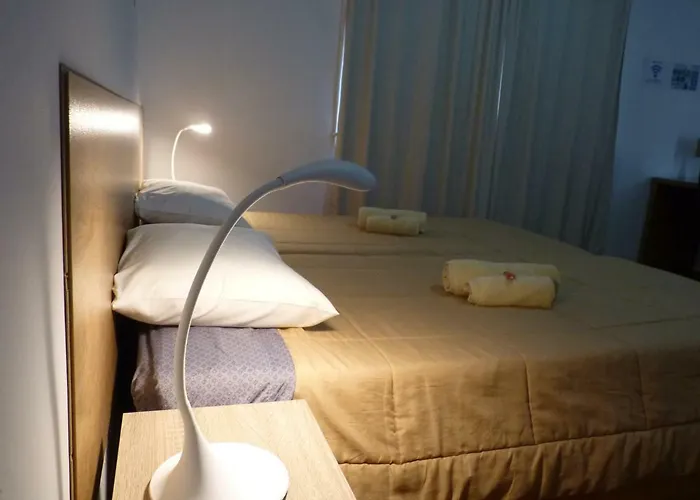 Azores Garden House - And Private - Self Access Keyboard *